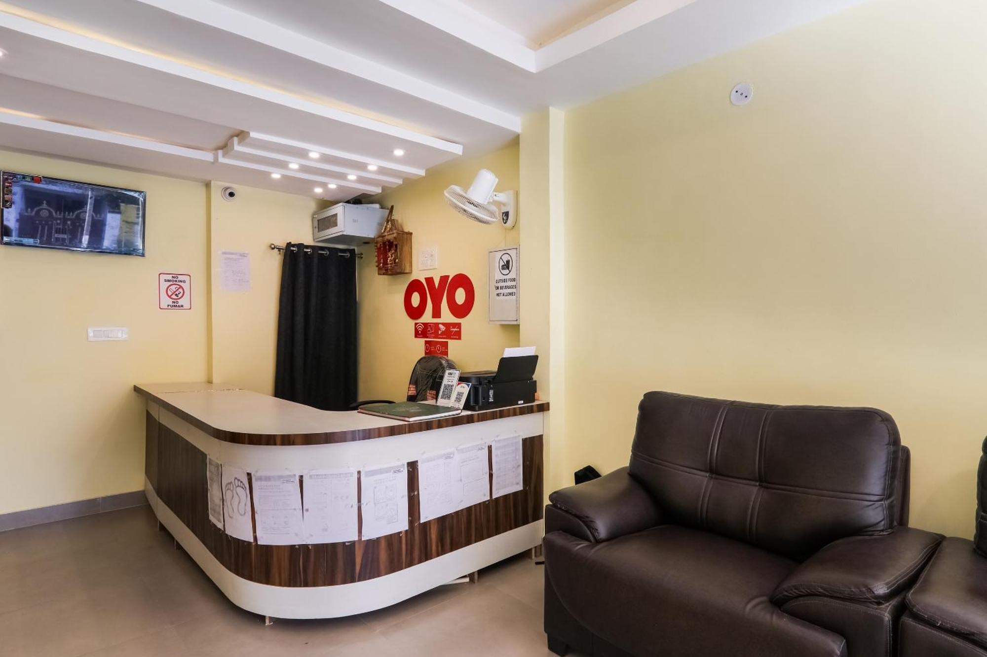 Collection O Sr Inn Chinhat Luaran gambar