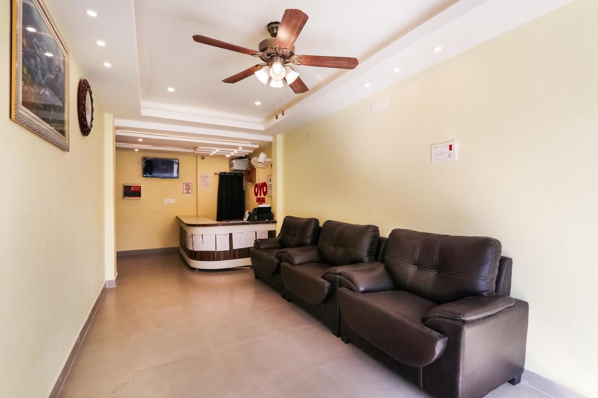 Collection O Sr Inn Chinhat Luaran gambar